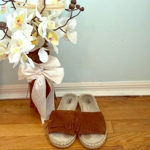 Fringe summer sandals